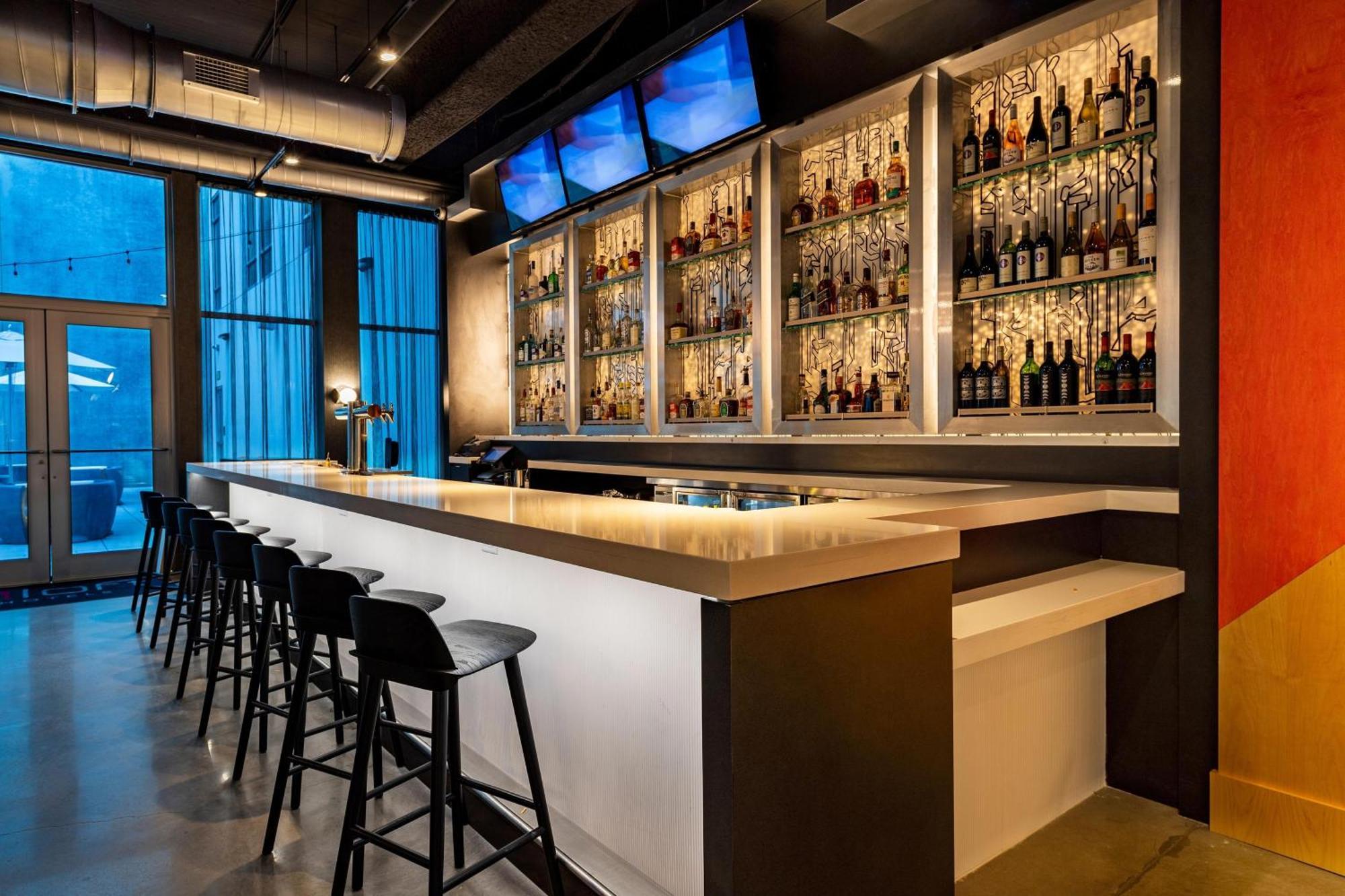 Aloft Savannah Downtown Historic District Exterior photo