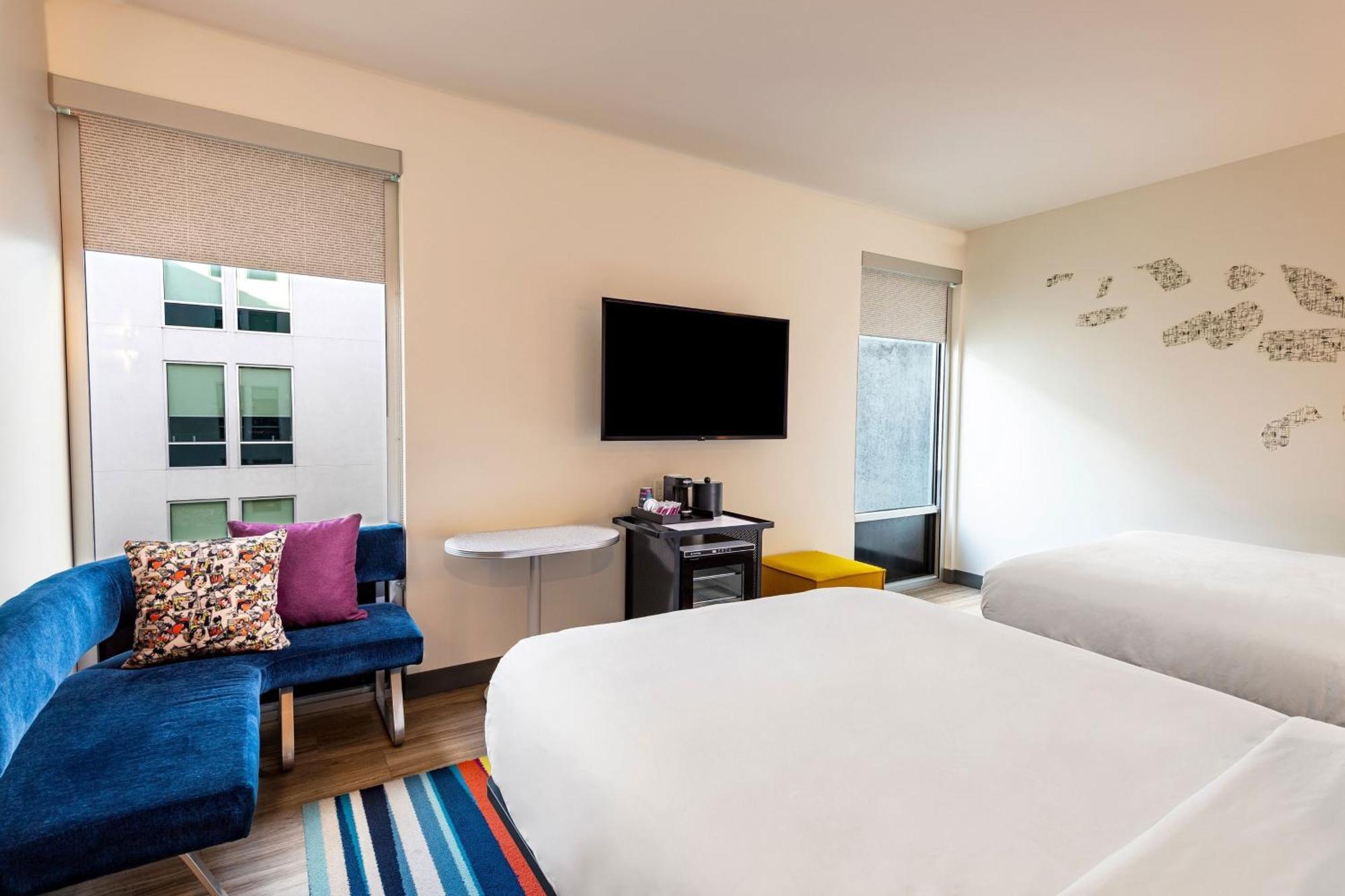 Aloft Savannah Downtown Historic District Exterior photo