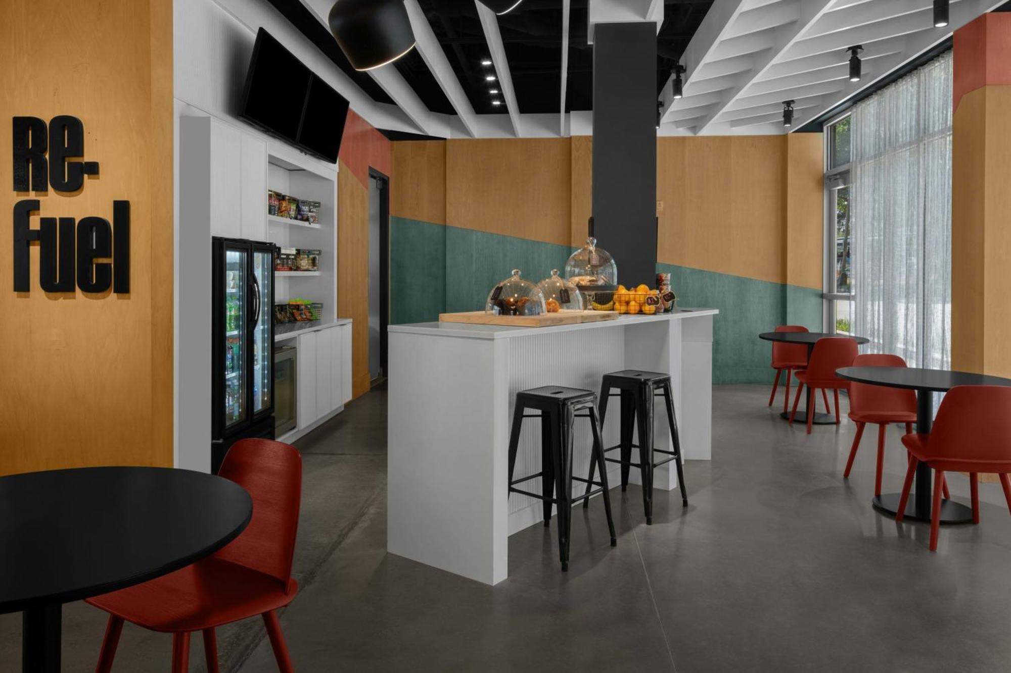 Aloft Savannah Downtown Historic District Exterior photo